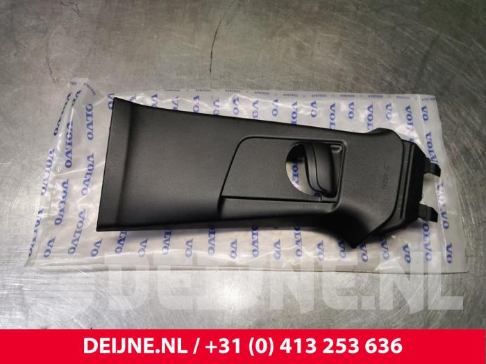 Volvo V40 Trim strip, central left O128570