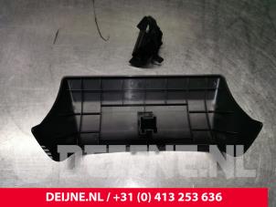 Volvo V70 Bumperdeel midden-achter O128573 foto 3