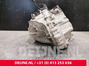 Gebruikte Versnellingsbak Volvo V60 I (FW/GW) 2.0 D4 16V Prijs € 500,00 Margeregeling aangeboden door van Deijne Onderdelen Uden B.V.