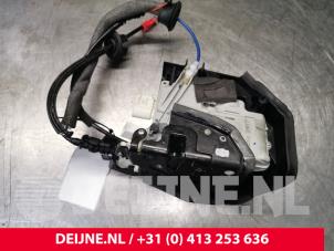 Audi S8 Deurslot Mechaniek 4Deurs rechts-achter O128868 foto 3