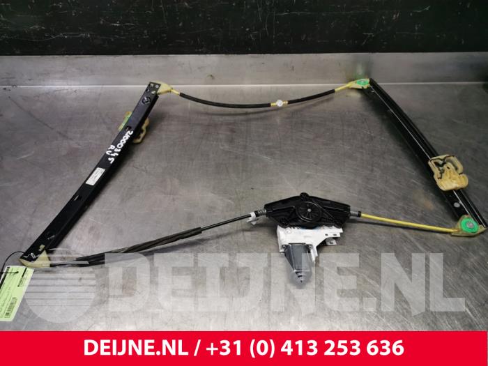 Audi S8 Ruitmechaniek 4Deurs rechts-voor O128870