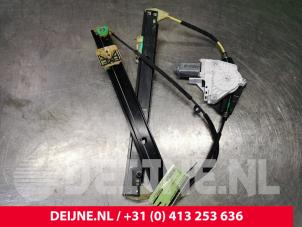 Audi S8 Ruitmechaniek 4Deurs rechts-achter O128872 foto 3
