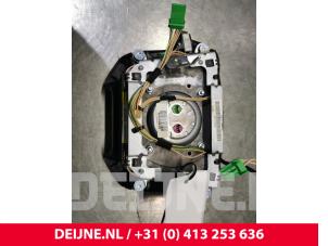 Volvo V70 Left airbag (steering wheel) O128881 photo 3
