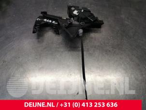 Volvo S40 Front door lock mechanism 4-door, right O129150 photo 2