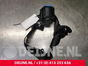 Volkswagen UP Rear seatbelt, right O129226 photo 2