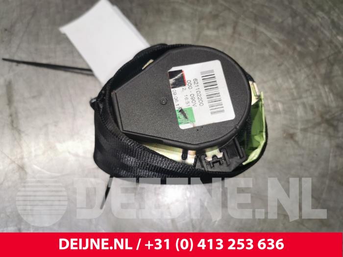Volkswagen Golf Rear seatbelt, right O129301