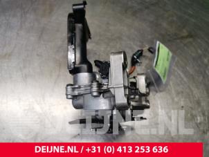 Volvo V40 Oil pump O129344 photo 2