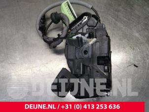 Volkswagen Golf Deurslot Mechaniek 4Deurs links-achter O129360 foto 3