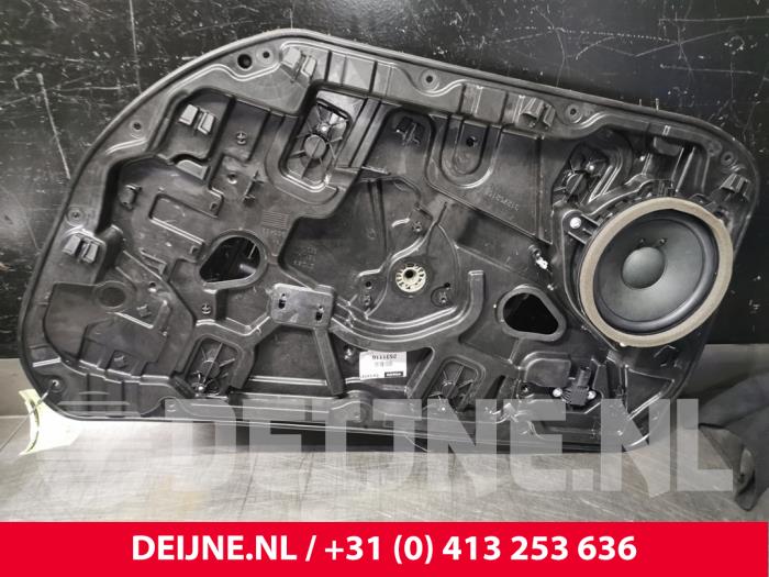 Volvo V40 Ruitmechaniek 4Deurs rechts-voor O129490