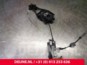 Volvo V40 Front door lock mechanism 4-door, right O129491 photo 3