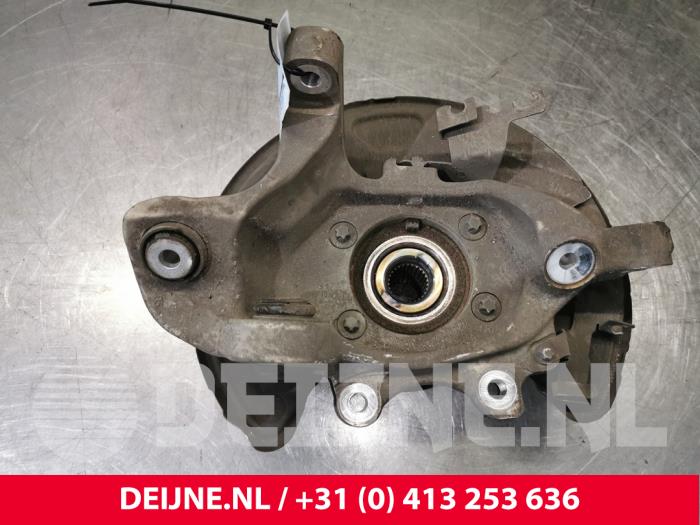 Mercedes E-Klasse Achsschenkel rechts hinten O129510