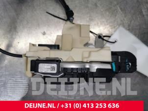 Gebruikte Deurslot Mechaniek 4Deurs rechts-achter Polestar Polestar 2 78kWh Long Range Dual Motor Prijs € 75,00 Margeregeling aangeboden door van Deijne Onderdelen Uden B.V.