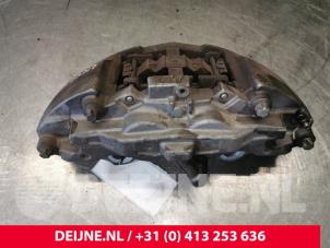 Mercedes E-Klasse Remklauw (Tang) links-voor O129627 foto 3