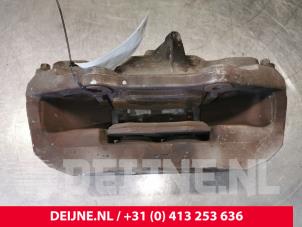 Mercedes E-Klasse Remklauw (Tang) links-voor O129627 foto 2