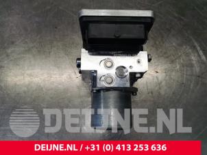 Gebruikte ABS Pomp Mercedes E (R238) E-200 2.0 Turbo 16V Prijs € 475,00 Margeregeling aangeboden door van Deijne Onderdelen Uden B.V.