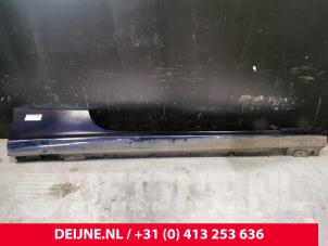 Mercedes E-Klasse Seitenschürze rechts O129667 foto 2