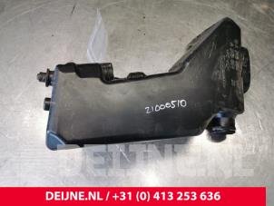 Mercedes E-Klasse Scheibensprühertank vorne O129658 foto 2