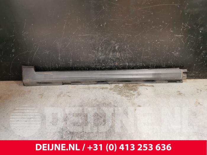 Volvo V70 Seitenschürze links O129718