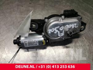 Volkswagen Caddy Scheibenwischermotor hinten O129793 foto 2