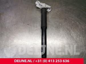 Polestar 2 Stoßdämpfer rechts hinten O130073 foto 2
