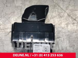 Polestar 2 Electric window switch O130197 photo 3
