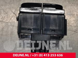 Polestar 2 Central locking switch O130200 photo 3