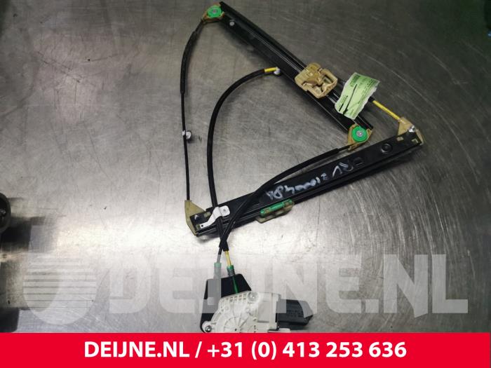 Audi A1 Ruitmechaniek 4Deurs rechts-voor O130264