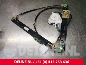 Audi A1 Ruitmechaniek 4Deurs rechts-voor O130264 foto 3
