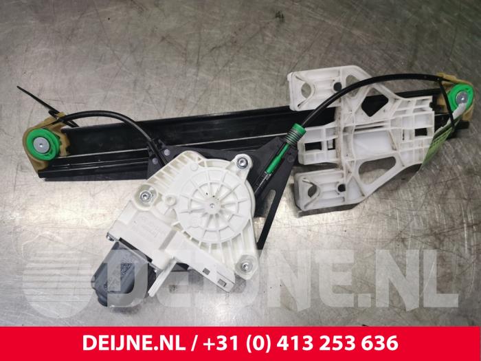 Audi A1 Ruitmechaniek 4Deurs rechts-achter O130268
