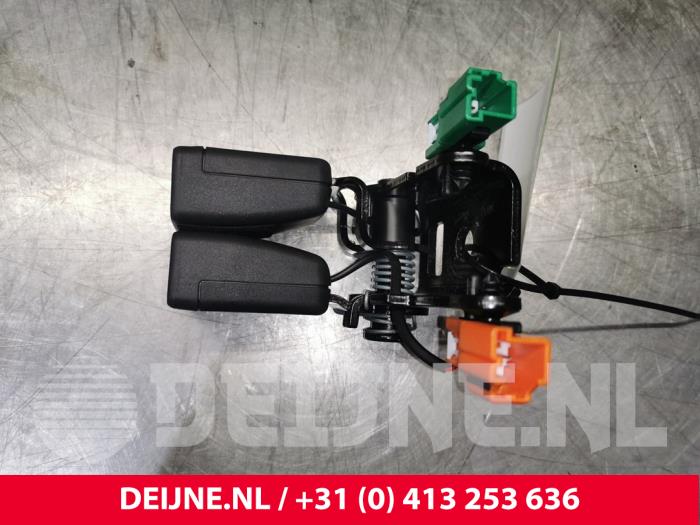 Polestar 2 Sicherheitsgurt Schließe links hinten O130283