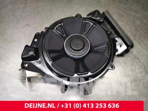 Gebruikte Subwoofer Polestar Polestar 2 78kWh Long Range Dual Motor Prijs € 90,75 Inclusief btw aangeboden door van Deijne Onderdelen Uden B.V.