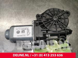 Volkswagen UP Raammotor Portier O130409 foto 2