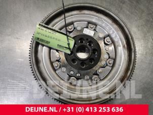 Gebruikte Dubbele massa vliegwiel Volkswagen Golf VII (AUA) 2.0 GTI 16V Performance Package Prijs € 70,00 Margeregeling aangeboden door van Deijne Onderdelen Uden B.V.