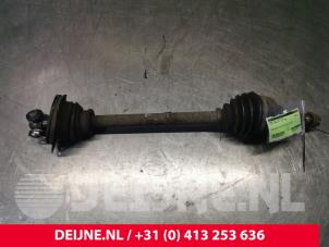 Gebruikte Aandrijfas links-voor Opel Vivaro 1.9 DI Prijs € 90,75 Inclusief btw aangeboden door van Deijne Onderdelen Uden B.V.