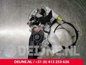 Peugeot 107 Türschlossmechanik 4-türig rechts hinten O130716 foto 2