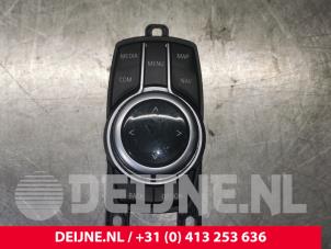 Gebruikte I-Drive knop BMW 3 serie Gran Turismo (F34) 320i 2.0 16V Prijs € 95,00 Margeregeling aangeboden door van Deijne Onderdelen Uden B.V.