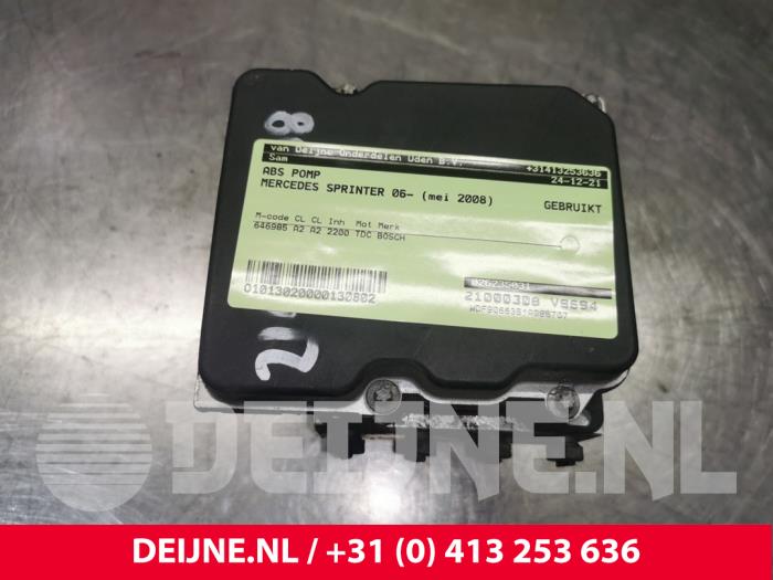 Mercedes Sprinter ABS pump O130802