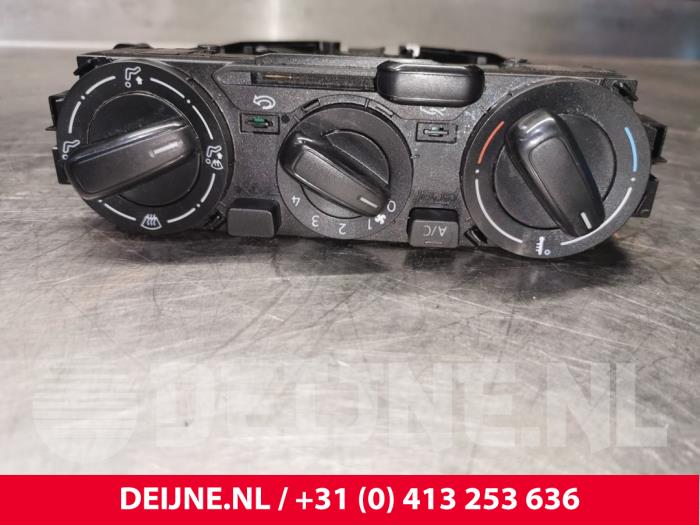 Volkswagen UP Heater control panel O130903