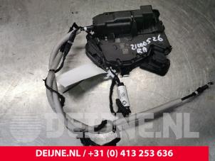 Volkswagen Golf Deurslot Mechaniek 4Deurs rechts-achter O130996 foto 3