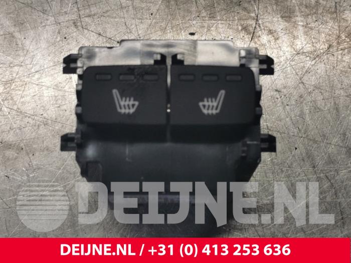 Polestar 2 Stoelverwarmings Schakelaar O131040