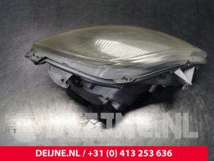 Opel Vivaro Headlight, left O131056 photo 3