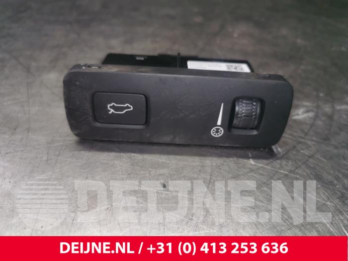 Polestar 2 Cockpit Dimmer O131076