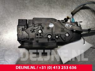 Gebruikte Deurslot Mechaniek 4Deurs rechts-voor Mercedes A (177.0) 1.3 A-180 Turbo 16V Prijs € 45,00 Margeregeling aangeboden door van Deijne Onderdelen Uden B.V.