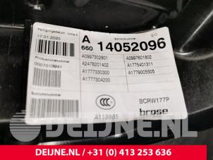 Mercedes A-Klasse Ruitmechaniek 4Deurs rechts-achter O131205 foto 3