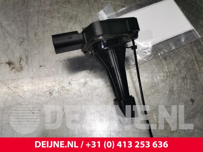 Gebruikte Oliepeil sensor Volvo V70 (BW) 2.0 D3 20V Prijs € 50,00 Margeregeling aangeboden door van Deijne Onderdelen Uden B.V.