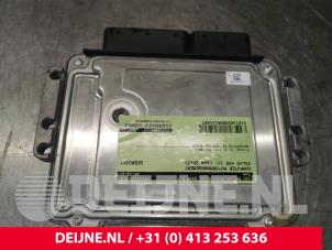 Volvo V40 Computer Motormanagement O131497 foto 2