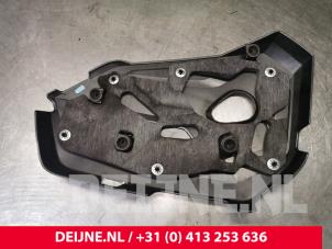Volvo V40 Engine cover O131687 photo 2