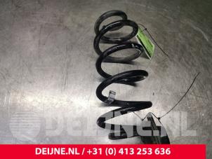 Volvo XC40 Schroefveer achter O131701 foto 2