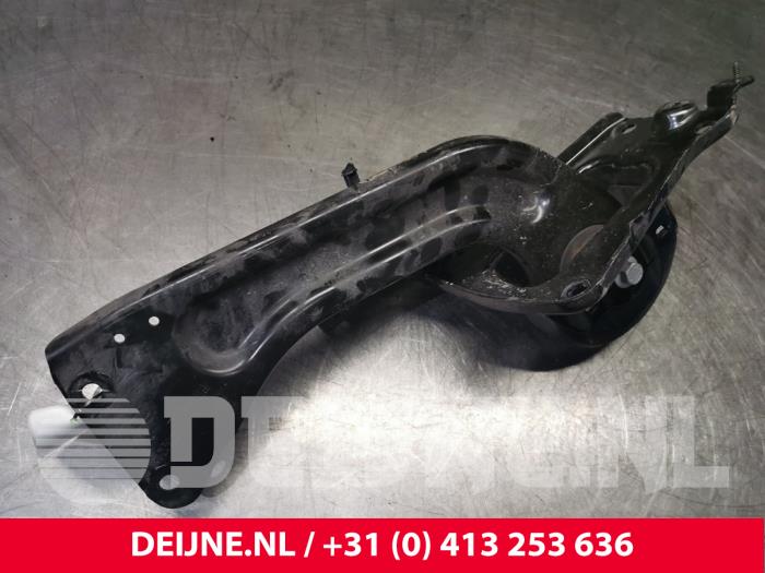 Volvo XC40 Draagarm links-achter O131709