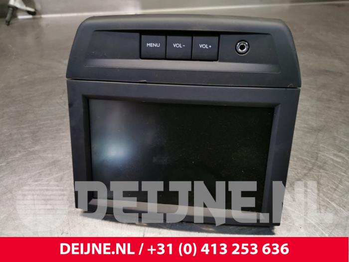 Gebruikte Display Interieur Citroen Berlingo Electric Prijs € 423,50 Inclusief btw aangeboden door van Deijne Onderdelen Uden B.V.